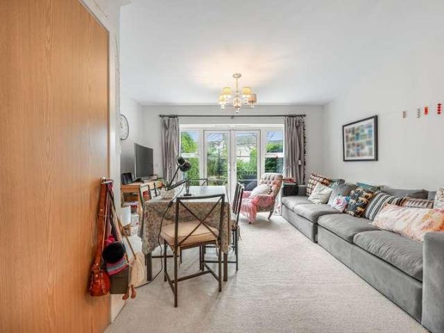 House for sale in Boxgrove, Guildford