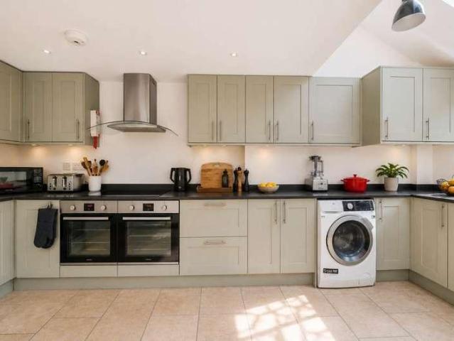 House for sale in The Slade, Oxfordshire