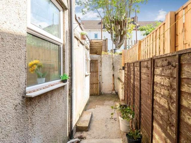 House for sale in Feckenham, City Of Bristol