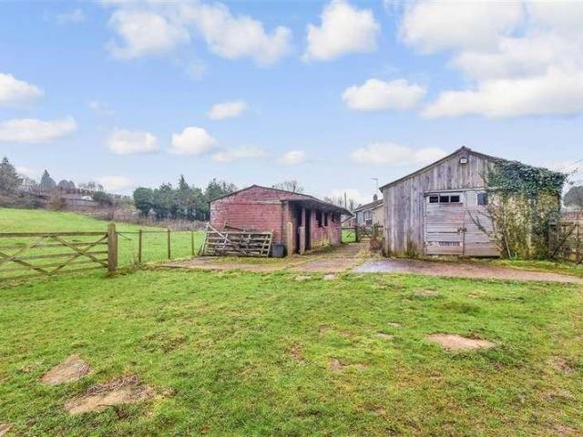 House for sale in Rhodes Minnis, Folkestone