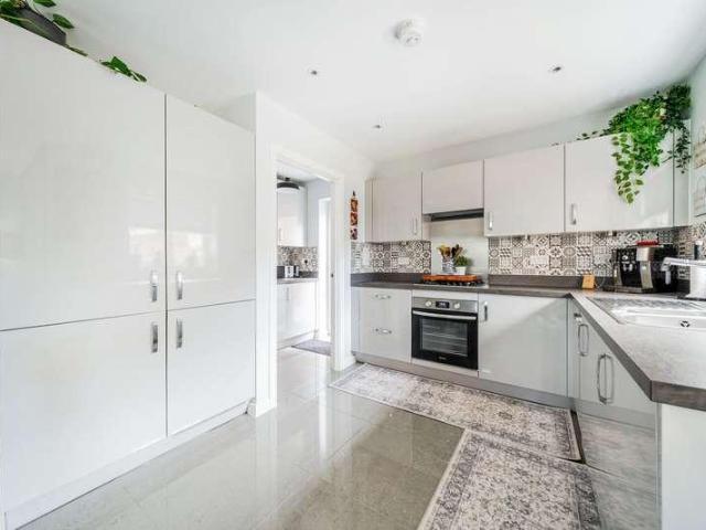 House for sale in Fole, Surrey