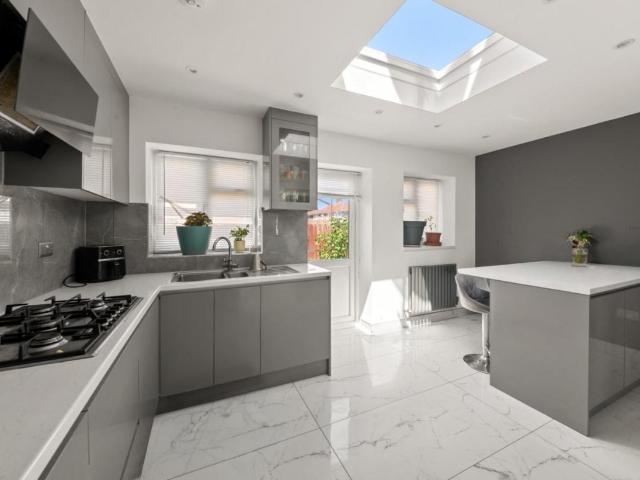 House for sale in Yeading, Greater London