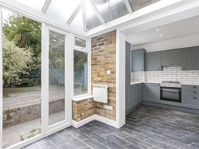 House for sale in Cockfosters, Greater London