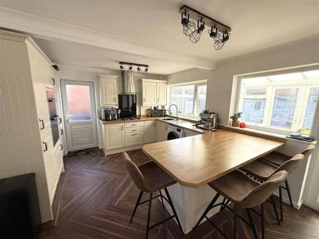 House for sale in Stretton, East Staffordshire