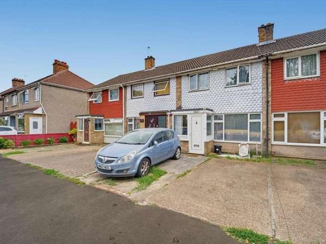House for sale in Whitton, Greater London