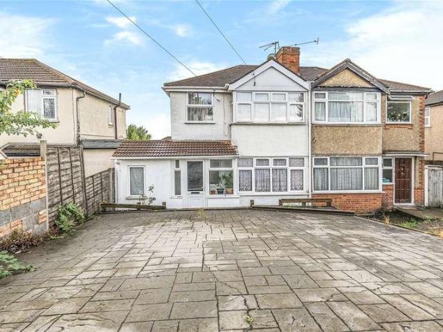 House for sale in Queensbury, Greater London