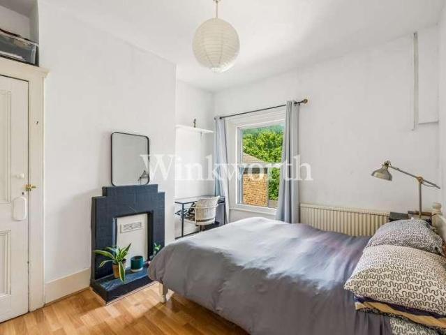House for sale in Hornsey Park, Greater London