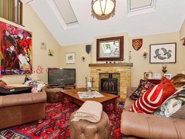 House for sale in Acol, Kent