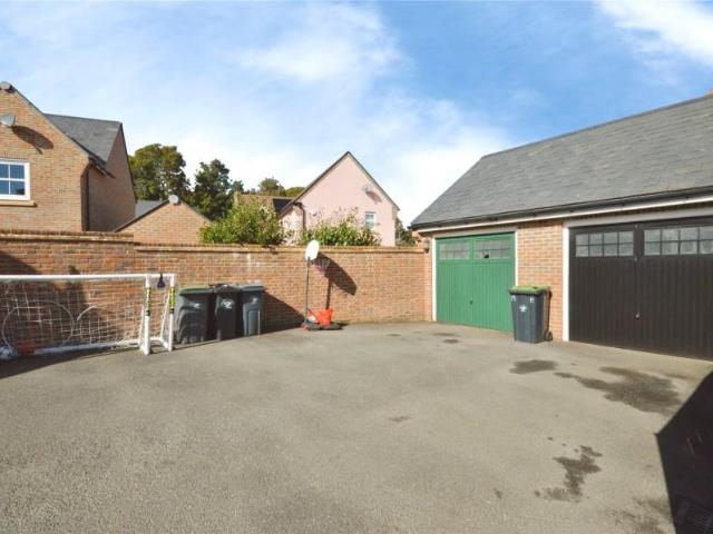 House for sale in Forest Hall Park, Uttlesford