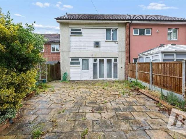 House for sale in Vange, Essex