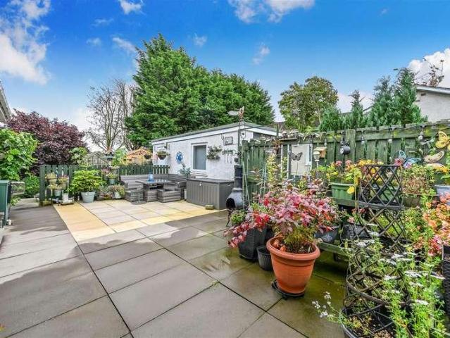 House for sale in Cleghorn, Scotland
