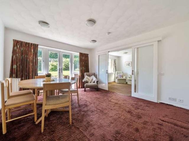 House for sale in Fole, Surrey