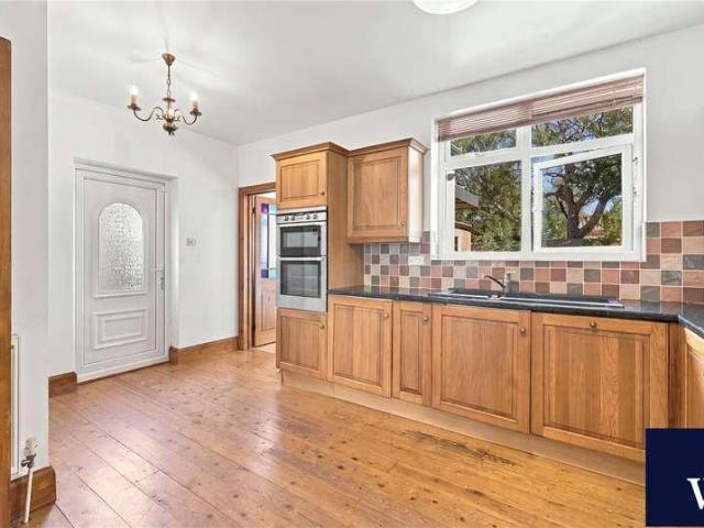 House for sale in London Borough of Barnet, Greater London