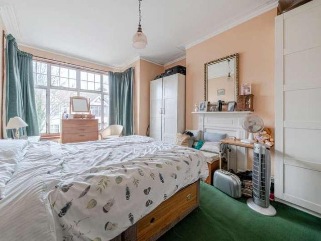 House for sale in London Borough of Ealing, Hanwell