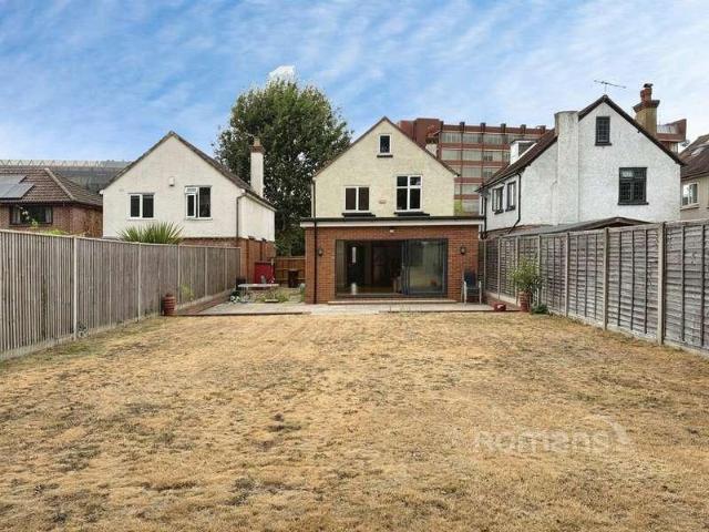 House for sale in Farnborough, Hampshire