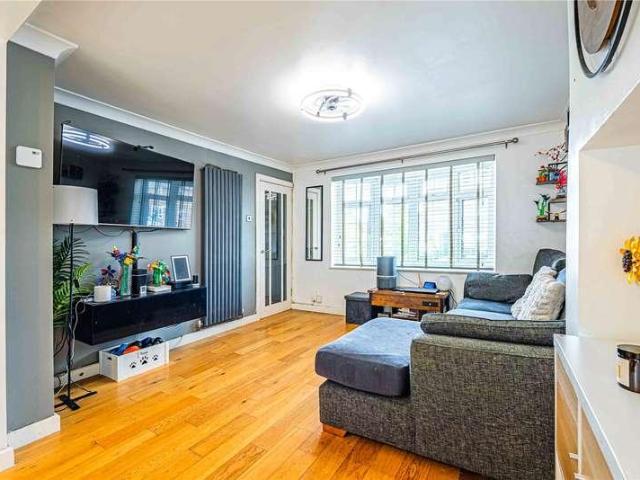 House for sale in Pouchen End, Hertfordshire