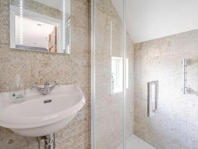 House for sale in Gerrards Cross, Tatling End