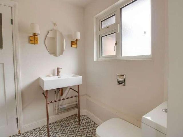 House for sale in Willesborough Lees, Bridgefield