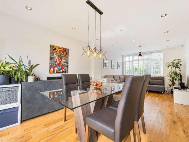 House for sale in Greater London