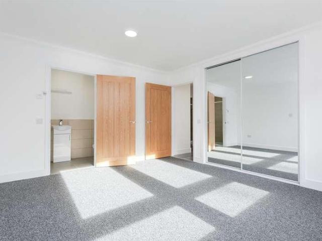 House for sale in Ampherlaw