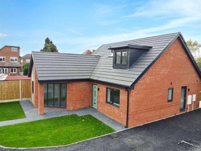 House for sale in Attenborough, East Midlands