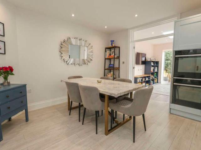House for sale in Royal Borough of Kingston upon Thames, Greater London