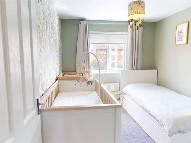 House for sale in Burnside, Fence Houses