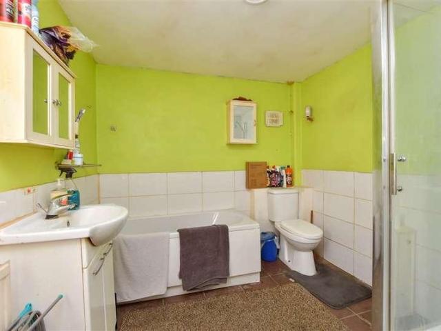 House for sale in Brompton, Gillingham