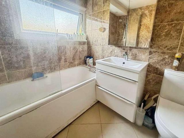 House for sale in Dee Park, Reading