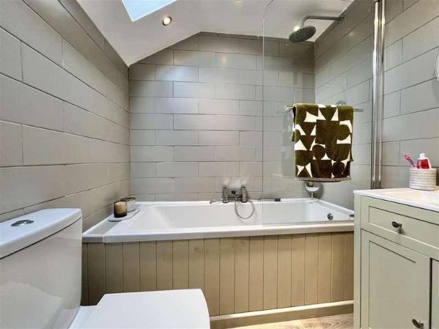 House for sale in Shirebrook Park, Charlesworth