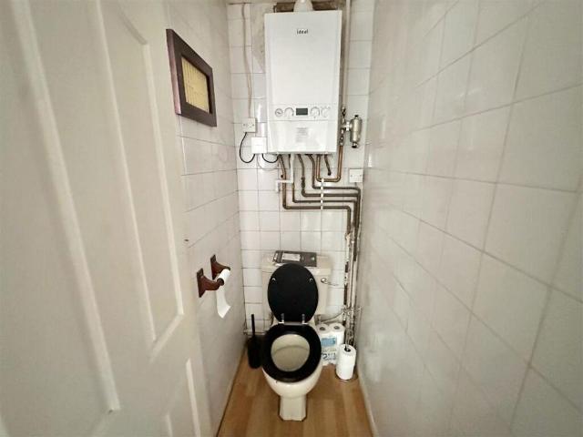 House for sale in Dale Hill, Essex
