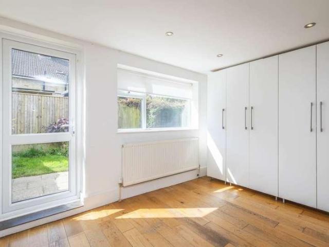 House for sale in Southborough, Sandown Park