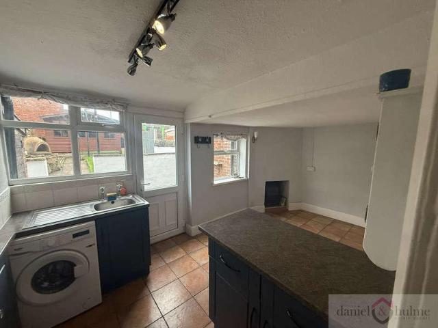 House for sale in Kingsley Moor, Staffordshire