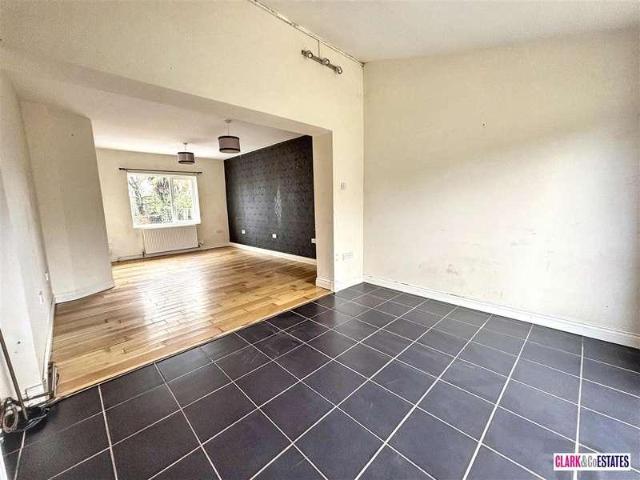 House for sale in Newcourt, Watergate