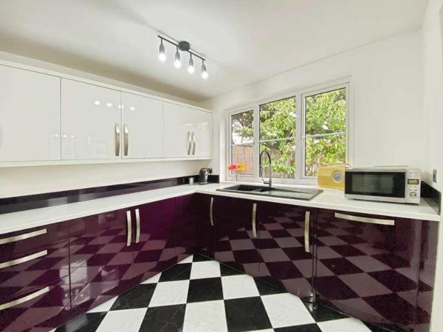 House for sale in Emmbrook, Wokingham