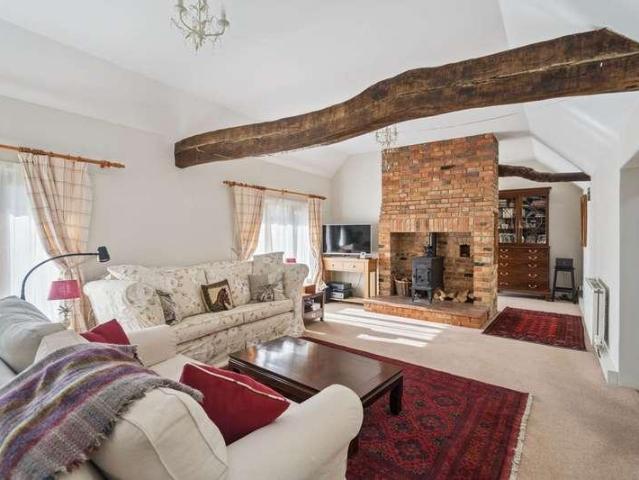House for sale in Bierton, Buckinghamshire