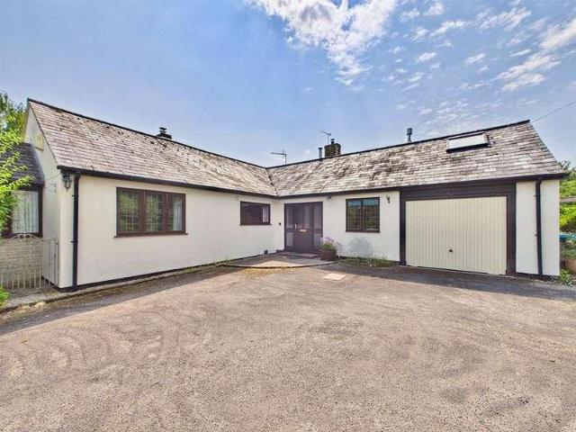 House for sale in Black Bourton, Oxfordshire