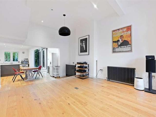House for sale in Shepherd's Bush, Greater London