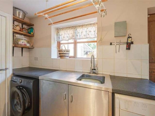 House for sale in Budbrooke, Warwick
