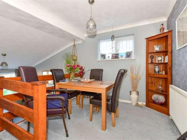 House for sale in River, Ash