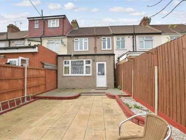 House for sale in Chadwell Heath, Greater London