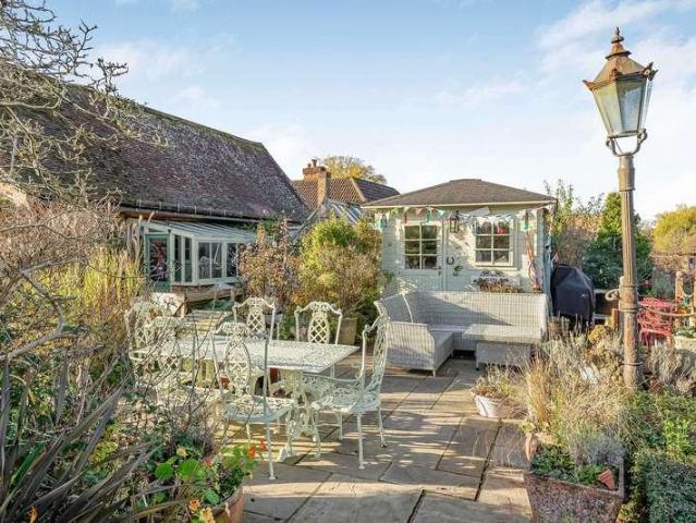 House for sale in Pachesham Park, Surrey