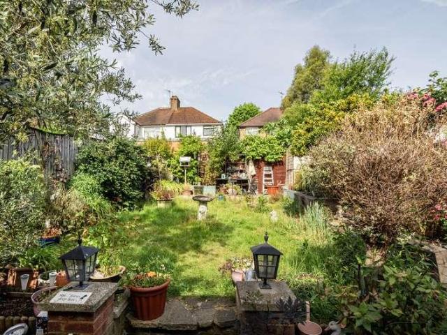 House for sale in Colindale, Greater London
