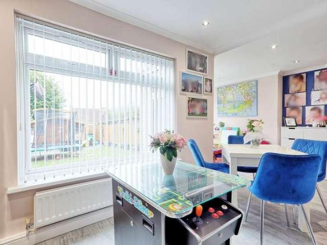 House for sale in Thundersley, Essex