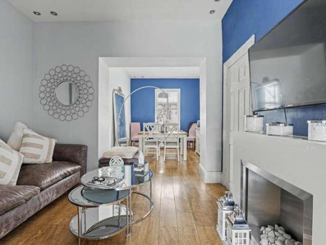 House for sale in Carterhatch, Greater London