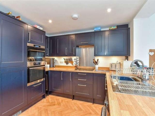 House for sale in Trench Wood, Bourne Vale