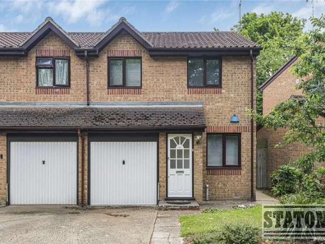 House for sale in Whetstone, Greater London