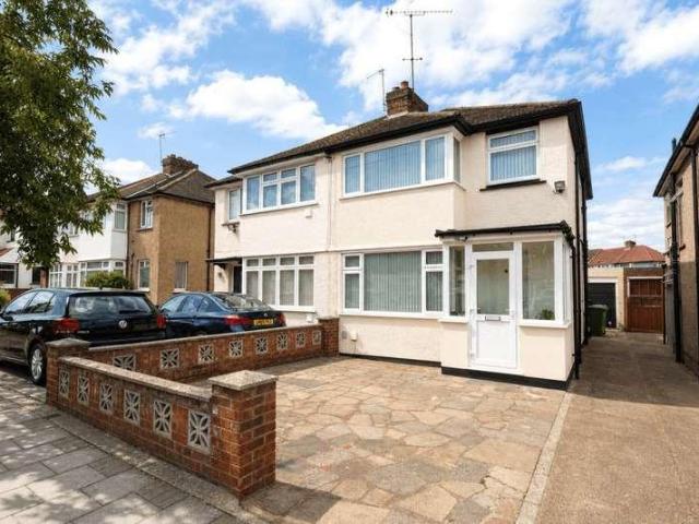 House for sale in Lane, Greater London