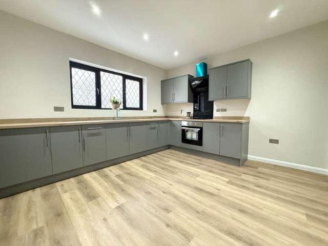 House for sale in Amblecote, West Midlands