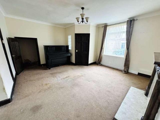 House for sale in Wingate